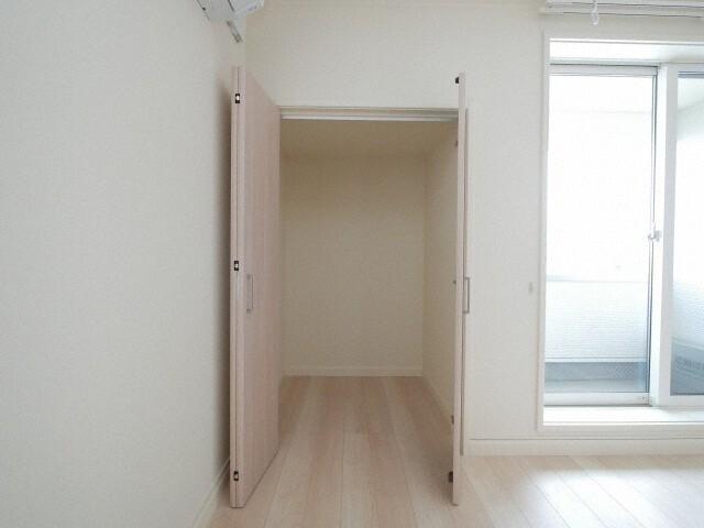 エスアール元町（305） 収納