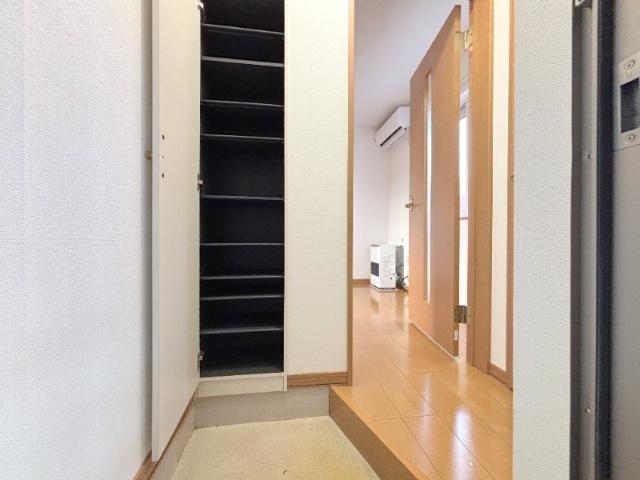 クオーレ栄町（102） 玄関
