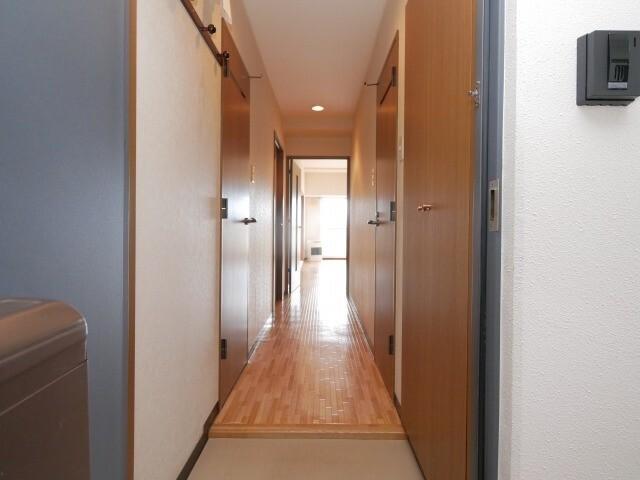 コスモ本町（502） 玄関