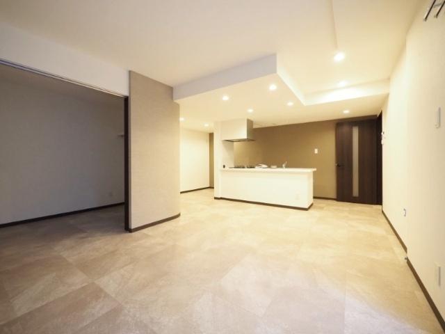 シューレジデンス元町（102） リビング