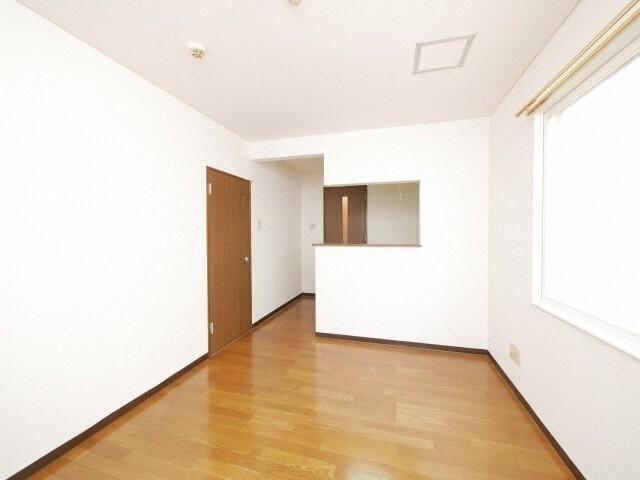 シャネル栄町弐番館（302） リビング