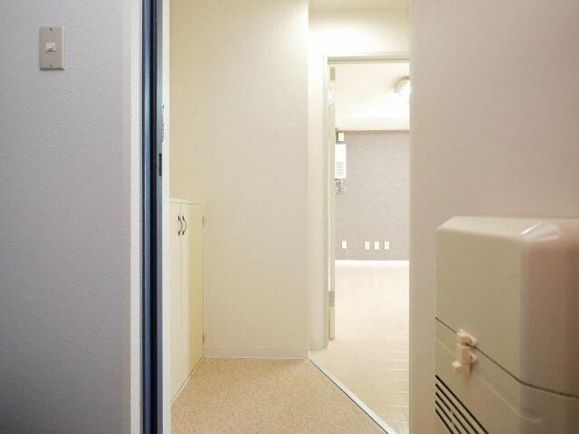 センチュリー元町（408） 玄関