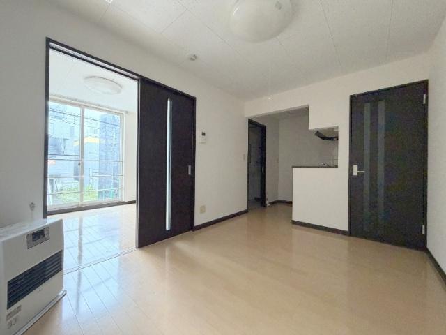 ハイアットプラザ元町（201） リビング