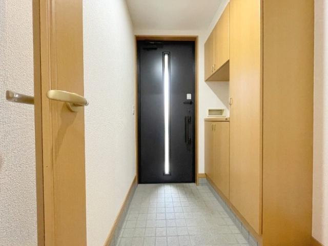 リバーブリーズ（1） 玄関