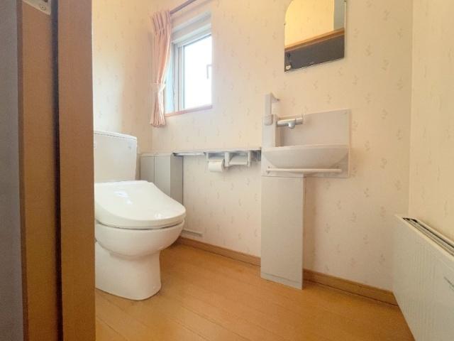 山の手一条８丁目　戸建（1） トイレ