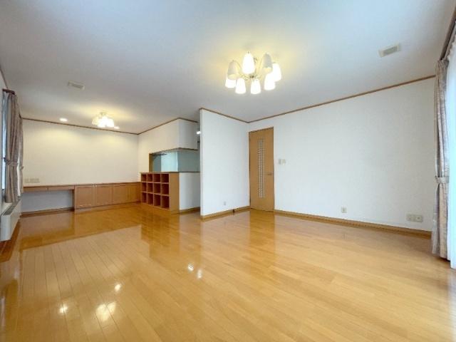 山の手一条８丁目　戸建（1） リビング