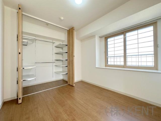 サンタの館裏参道（1002） 収納