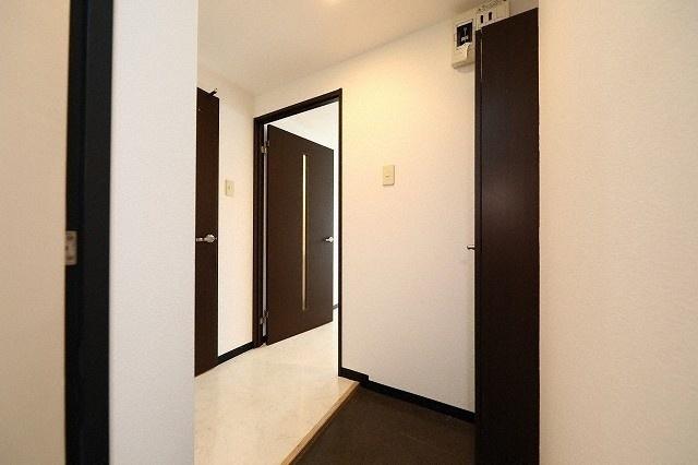 ブランノワール宮の森（405） 玄関