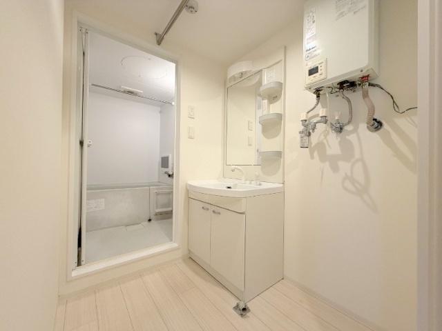 ＫＩＮＧ　ＨＯＵＳＥ　ＫＡＮＪＹＯＤＯＲＩ　ＨＩＧＡＳＨＩ(キングハウス環状通東（103） 洗面