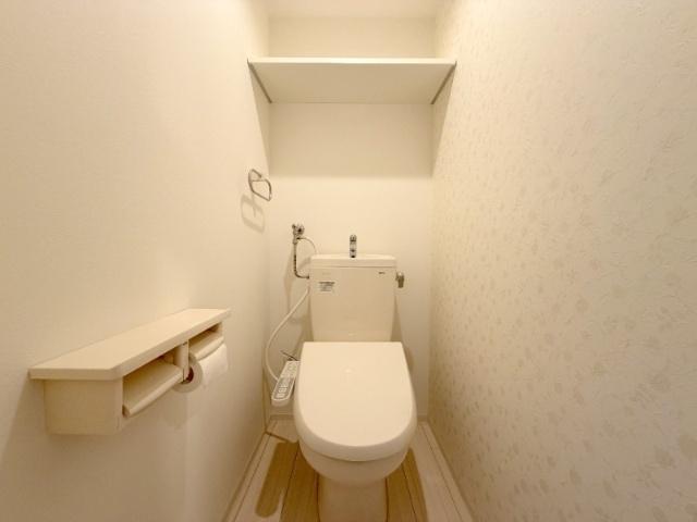 ＫＩＮＧ　ＨＯＵＳＥ　ＫＡＮＪＹＯＤＯＲＩ　ＨＩＧＡＳＨＩ(キングハウス環状通東（103） トイレ