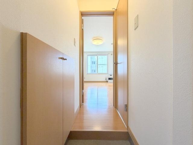 サンテラス元町（103） 玄関