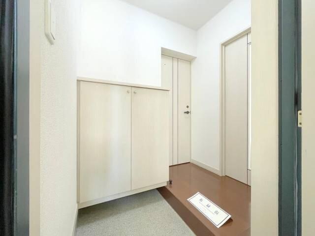 プリマヴェーラ西町（105） 玄関