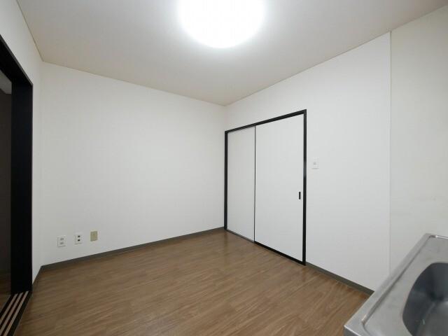 ラベラヴィータ西町（105） リビング