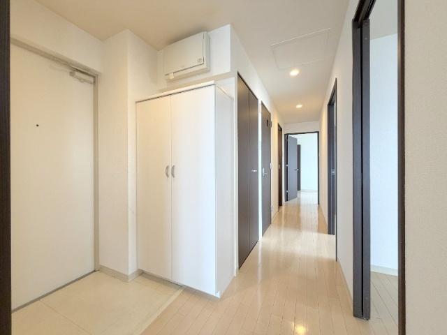 メープル元町（1301） 玄関