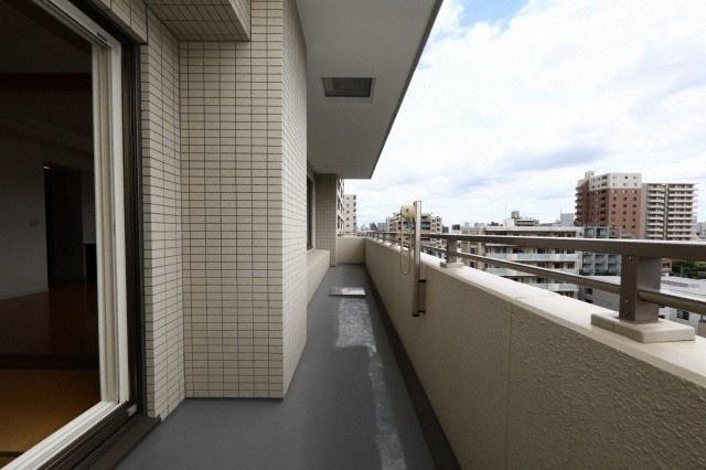 桂和レジデンス円山桜（602） バルコニー