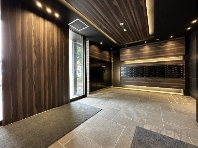 Ｓ−ＲＥＳＩＤＥＮＣＥ西町（301） エントランス