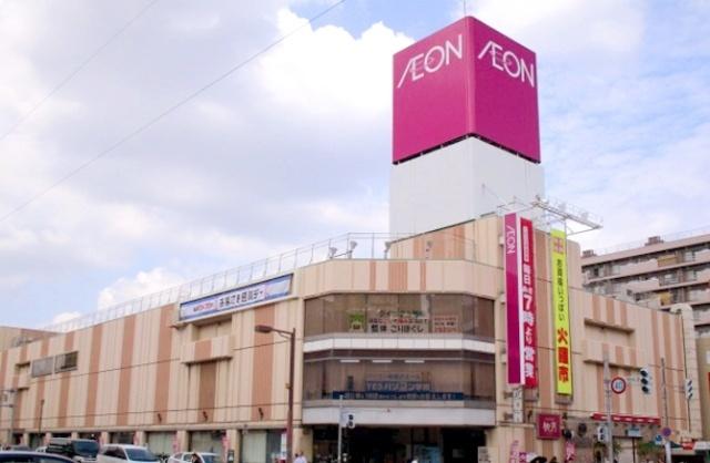 イオン札幌琴似店：428m