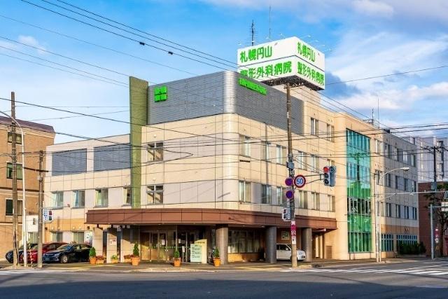 医療法人社団深仁会ふかざわ病院：552m
