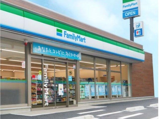 ファミリーマートJR琴似駅前店：159m