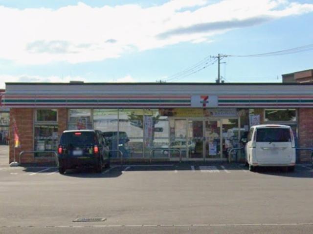 セブンイレブン札幌北26条東21丁目店：304m