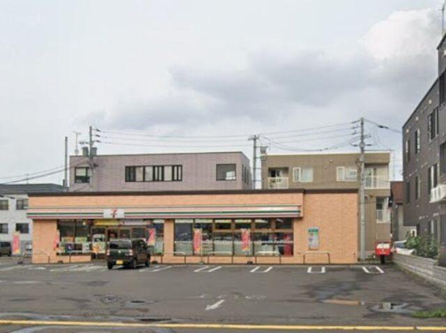 セブンイレブン札幌北21条東15丁目店：117m