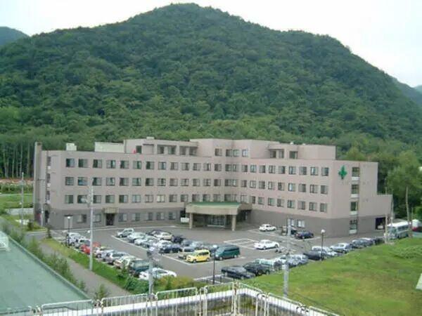 医療法人社団静和会平和病院：122m
