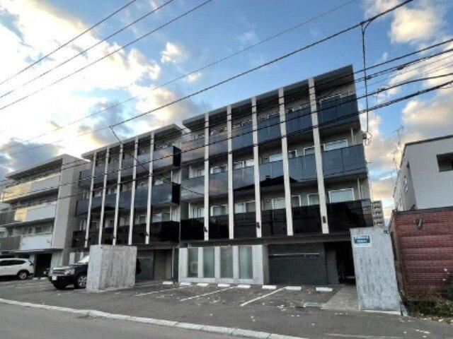 フェーラシュヴァル（302） 外観