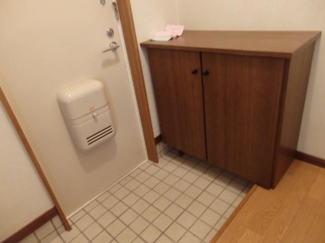 サンプラザ長苗代ⅠD（202） 玄関