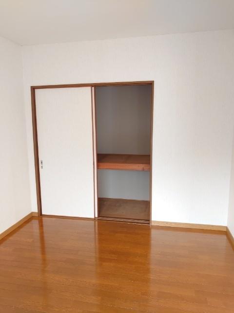 パークヒルズ類家D（101） 収納