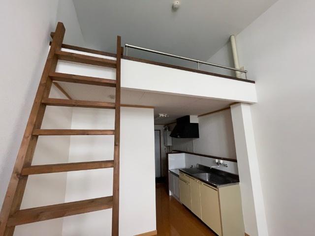 ボンジュール横浜A（310） キッチン