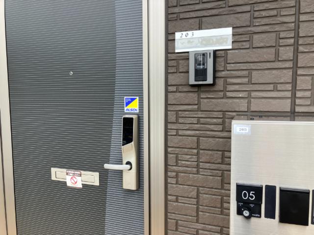 グランデ新井田（203） 玄関