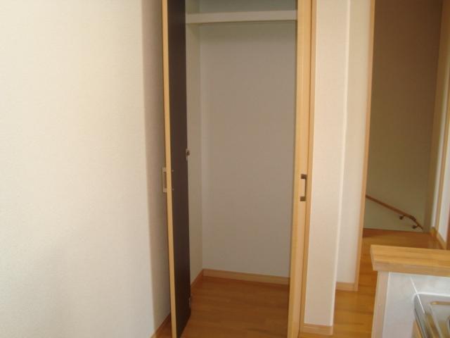 コンプリートプレイス 部屋画像