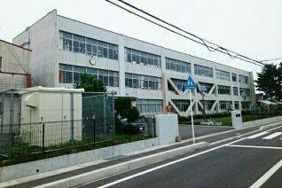 多賀小学校：830m