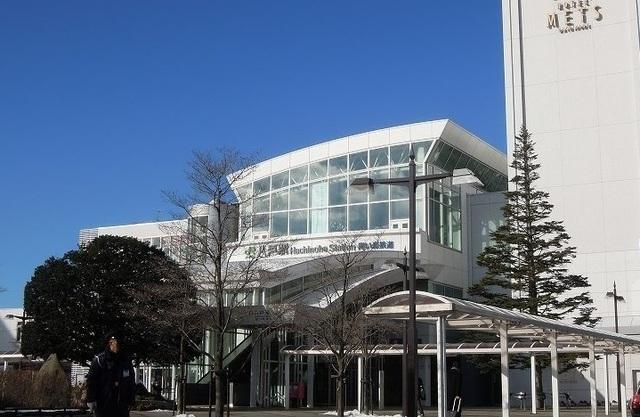 八戸駅：1200m