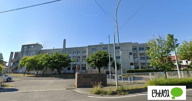 八戸市立八戸小学校：837m