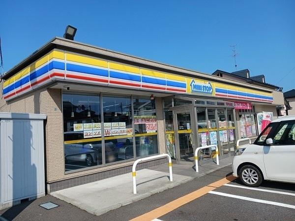 ミニストップ 売市２丁目店：700m