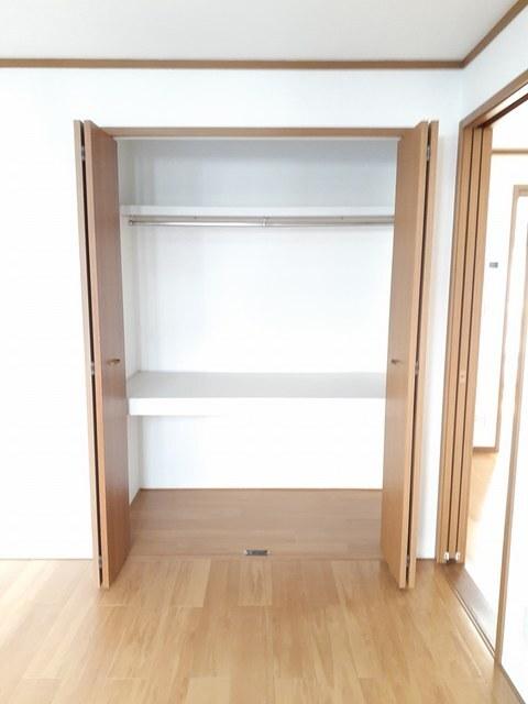 レジデンスアンソレイエ（102） 収納
