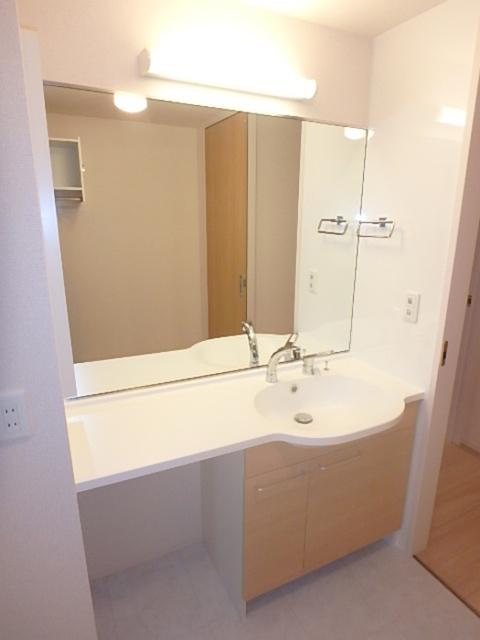 スヴァーラ新井田（102） 部屋画像