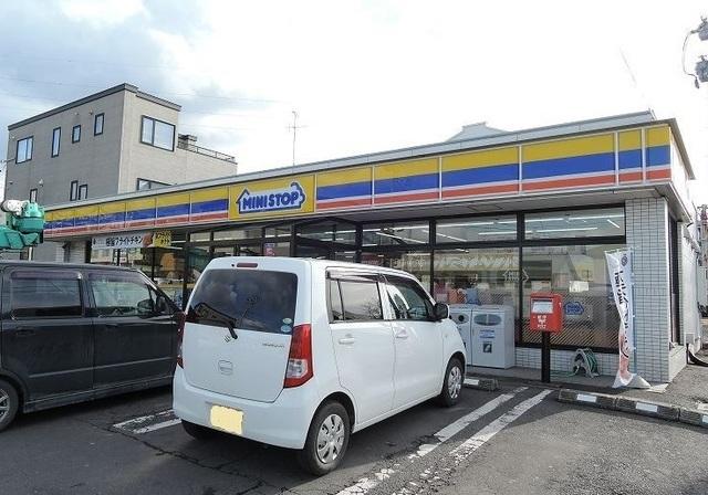 ミニストップ新井田西平店：350m