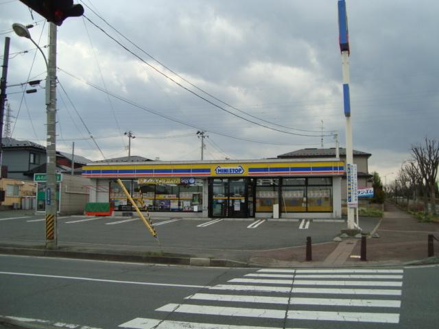 ミニストップ：800m