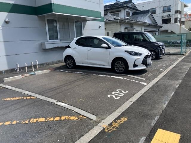 シャトゥソレイユ（301） 駐車場