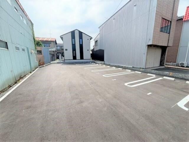 RESUA鍛冶町（103） 駐車場