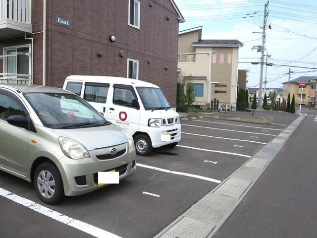 Ｖｉｃｔｏｒｉａｎ Ｈｏｕｓｅ　Ｅａｓｔ（202） 駐車場