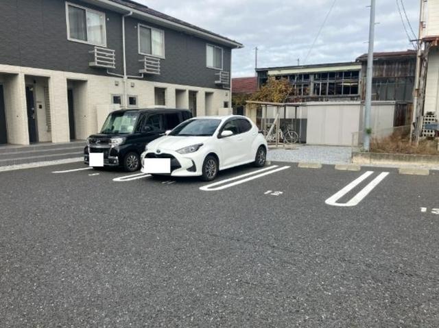 ナツドルーニ（202） 駐車場