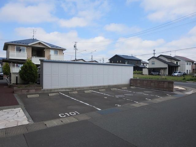 フォレット アモール　Ｃ（101） 駐車場