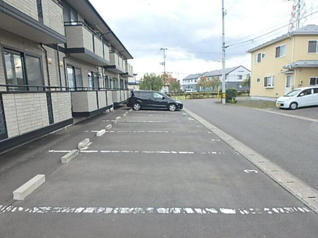 セジュール類家（A202） 駐車場