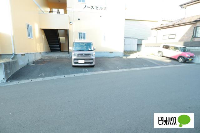 ノースヒルズ（1） 駐車場