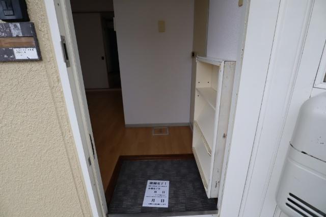 八戸市売市アパート エントランス