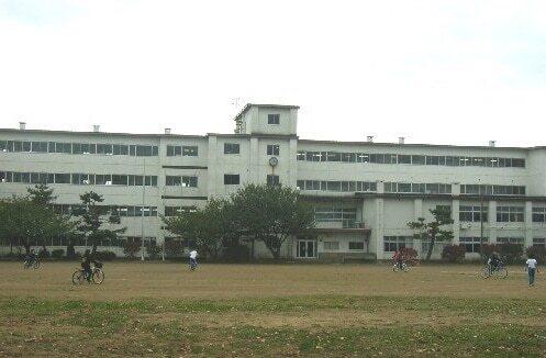 湊小学校：240m