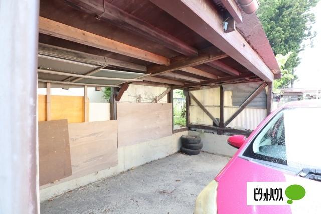 泉筋中古住宅 駐車場